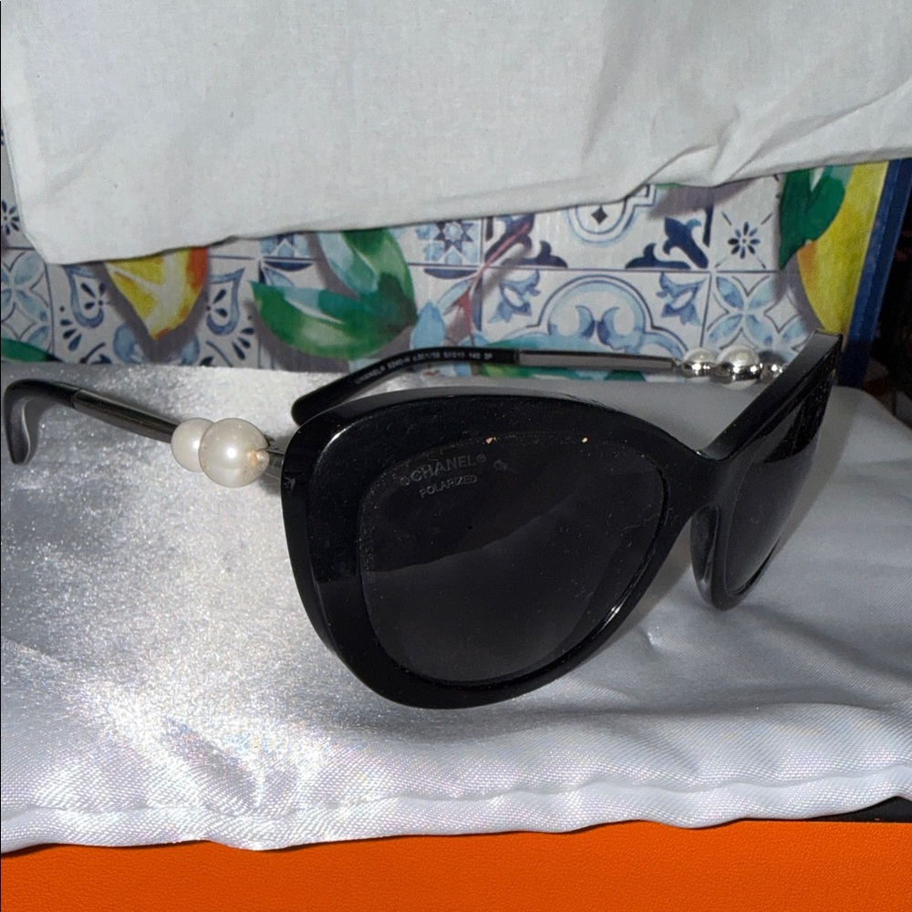 CHANEL Black Sunglasses with Pearl Accent